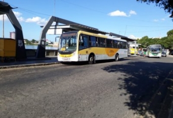 IMTT estende horário de ônibus e vans para atender público da Festa do Santíssimo Salvador