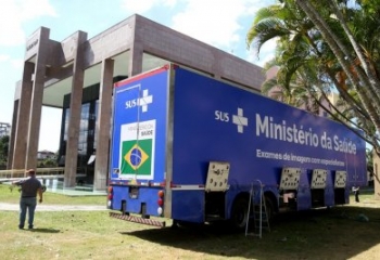 Campos recebe carreta para reduzir fila de exames e atender pacientes do SUS