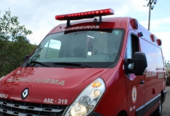 Duas pessoas ficam feridas em acidente com moto na BR-356