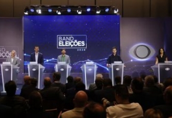 Primeiro debate ao governo do RJ é marcado por ausência de Paes e embates sobre segurança pública