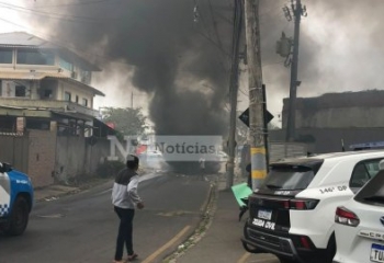 Família de menino de 5 anos, morto a tiros, faz manifestação em frente à delegacia em Guarus