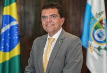 Deputado estadual Chico Machado é internado em hospital de Macaé