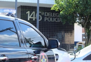 Criminosos armados rendem homem e roubam moto na BR-101, em Campos