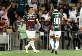 Fluminense vence o líder Palmeiras de virada, no Maracanã