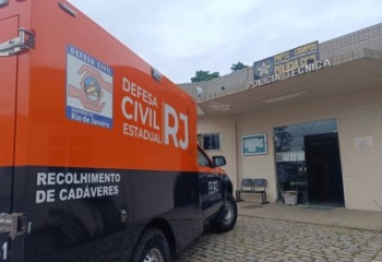 Homem morre ao cair de moto em valão em Campos
