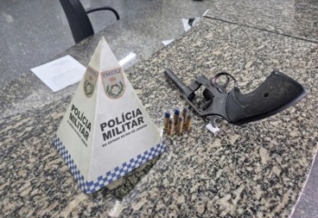 Homem é preso após apontar revólver para policiais em Guarus