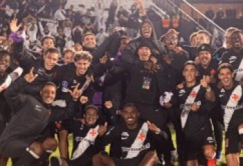 Vasco goleia Olimpia fora de casa e avança na Sudamericana
