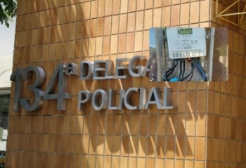 Dono de restaurante é detido por furto de energia e clube de futebol é flagrado em operação em Campos