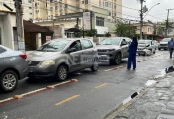 Engavetamento entre quatro carros complica o trânsito na Pelinca