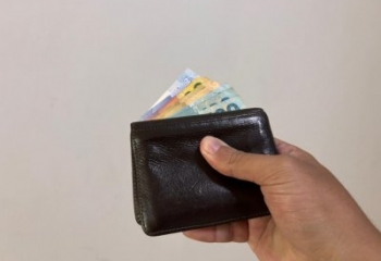 Salário mínimo deverá subir para R$ 1.741 no próximo ano 
