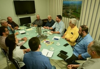 Campos reúne entidades públicas e privadas para discutir os desafios da Reforma Tributária