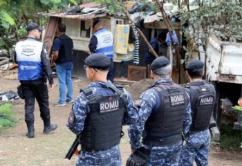 Prefeitura realiza força-tarefa para desocupar e recuperar área às margens do Rio Paraíba