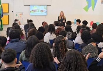 MPRJ visita escolas para acompanhar implementação da educação digital em Campos