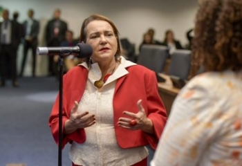 Carla Machado propõe criação de fundo estadual para apoio a pessoas neurodivergentes