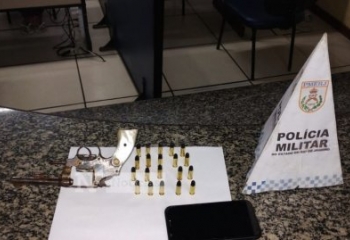 Adolescente tenta fugir, mas é apreendido com arma na cintura 