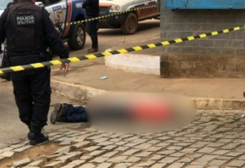 Homem é morto e outro fica ferido durante ataque a tiros 