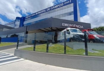 Homem dá entrada no HFM após ser esfaqueado em Campos 