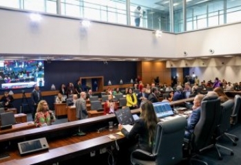 Alerj aprova suspensão de consignados e cartões Credcesta para ativos, inativos e militares