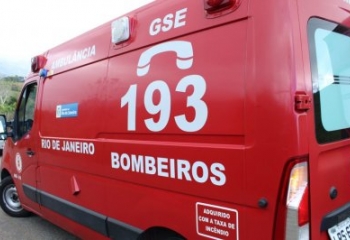Mulher morre em grave acidente entre carro e moto na BR-356 