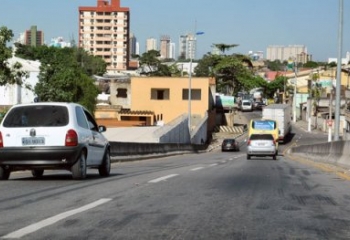 Prefeitura orienta motoristas sobre rotas alternativas durante interdição da Ponte Leonel Brizola