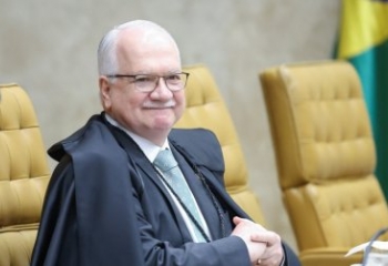 Fachin dá 48h para Andrei Rodrigues se manifestar; após prazo, permanência na PF será revista