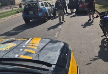 Carro furtado em São João da Barra é recuperado em Campos após cerco policial