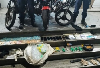 Casa de moradora expulsa pelo tráfico é alvo de ação policial e cinco acabam presos em Campos