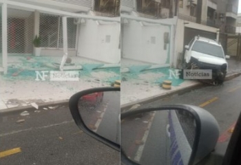 Carro invade calçada e destrói fachada de vidro na Pelinca 
