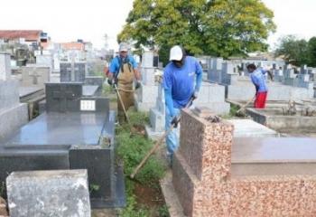 Codemca realiza manutenção permanente de cemitérios municipais