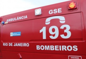 Mulher é esfaqueada durante desentendimento em bar em SJB 