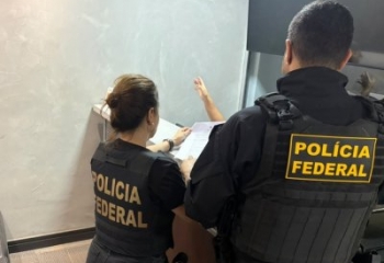 PF deflagra 7ª fase da Operação Unha e Carne e prende investigado com armas de uso restrito