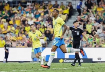 Rayan marca no fim, e Brasil empata com a Austrália por 1 a 1