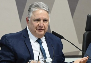 Ministro do TSE decide que votos em Anthony Garotinho serão considerados nulos