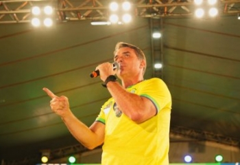 De Jair a Flávio: Campos mantém preferência pela direita 