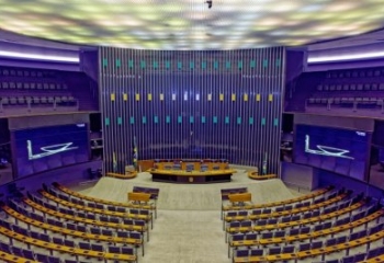 Câmara dos Deputados terá 35% de renovação, recorde de mulheres e expansão do PL