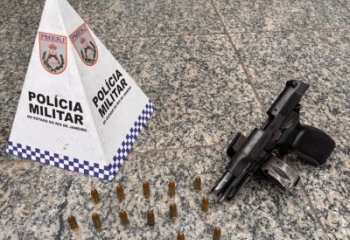 PM descobre esconderijo de criminosos e apreende pistola em Guarus