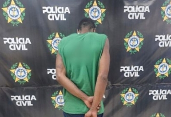 Homem condenado por tráfico é preso enquanto trabalhava em supermercado 