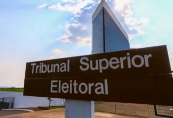TSE manda retirar do ar publicações de Lula, Janja e deputados com críticas a Flávio Bolsonaro