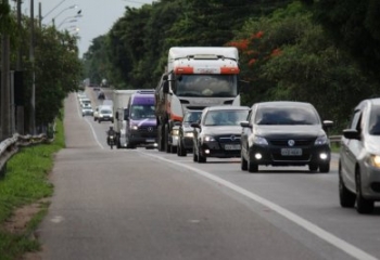 Motoristas devem ficar atentos a obras em trechos da BR-101 em Campos e região