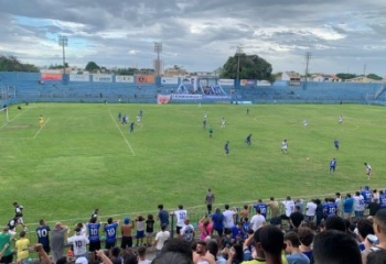 Com dois gols de Arcado, Goytacaz vence o líder Niteroiense no Aryzão