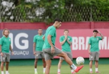 Fluminense enfrenta o Santos neste domingo no Maracanã