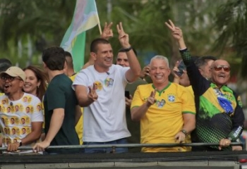 Campos recebe governador eleito Douglas Ruas para ato de campanha de Flávio Bolsonaro