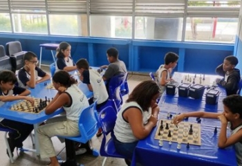 Campos regulamenta jornada de 7 horas diárias para alunos do 6º ao 9º ano