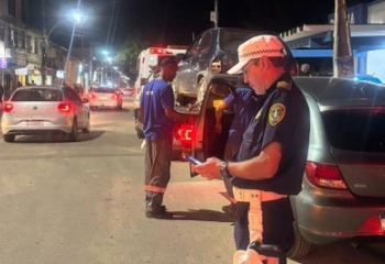 Ação integrada em Guarus resulta na prisão de suspeitos, apreensão de veículos e 296 autuações