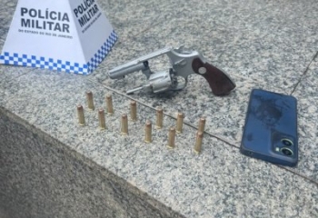 Segurança do tráfico, adolescente de 14 anos é apreendido com arma em Guarus