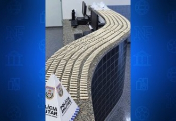 Mulher é presa com drogas dentro de residência em Guarus 