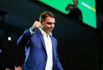 Em carta, Flávio Bolsonaro se autoproclama presidente eleito