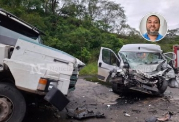 Homem morre e outro fica em estado grave em grave colisão entre van e caminhão