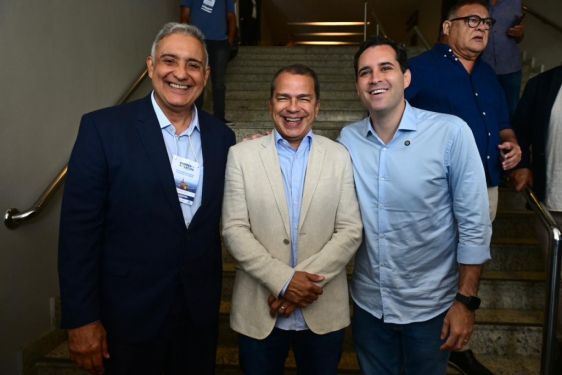 Frederico Paes se reúne com prefeitos em defesa dos royalties 