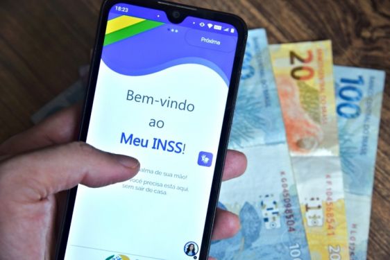 Beneficiários do INSS já podem consultar prévia do 13º 